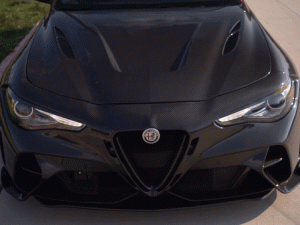 Alfa Romeo Giulia Hood - Carbon Fiber - Extreme Style